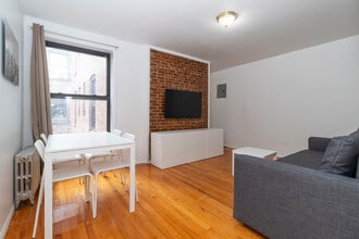 Building Photo - 317 E 93rd St