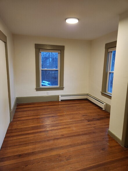 Building Photo - 4 Lawn Ave