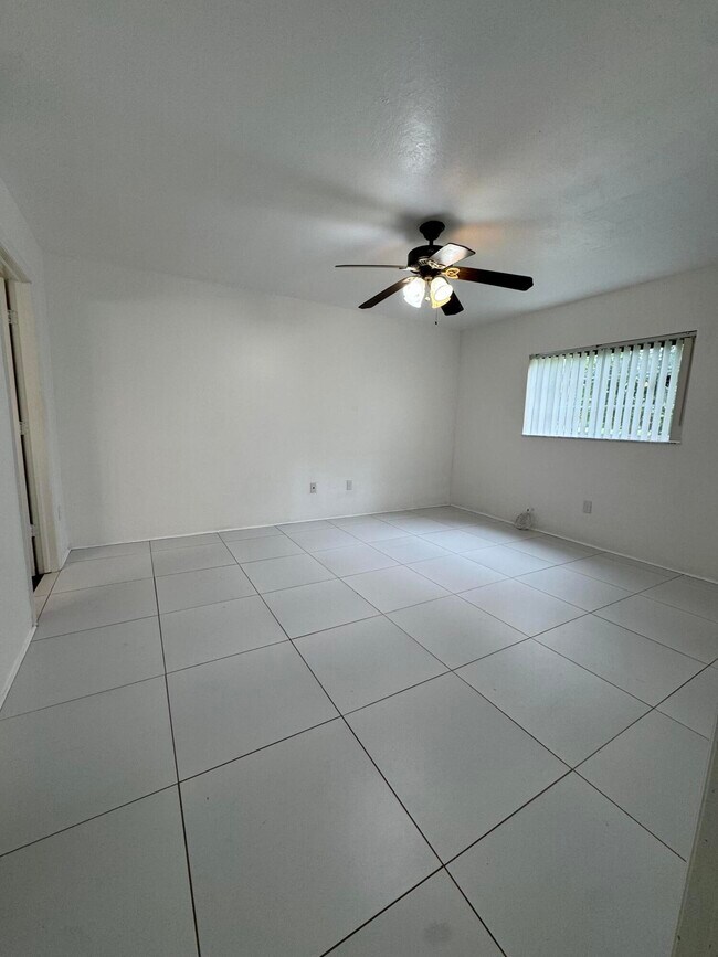 Building Photo - 1803 Palm Beach Trace Dr