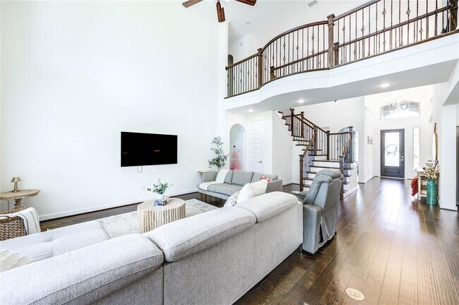Building Photo - 4055 Woodland Meadow Dr