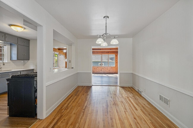 Building Photo - 5231 N Bay Ridge Ave