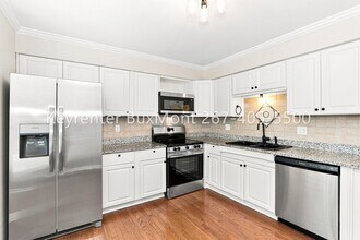 Building Photo - 102 Solway Cir