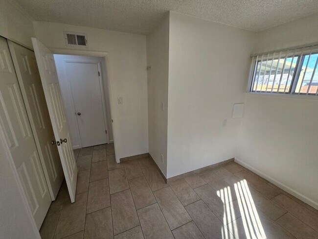 Building Photo - Beautifully Updated Single-Story Home in Sparks