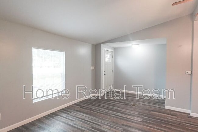 Building Photo - 55 Peachtree Dr