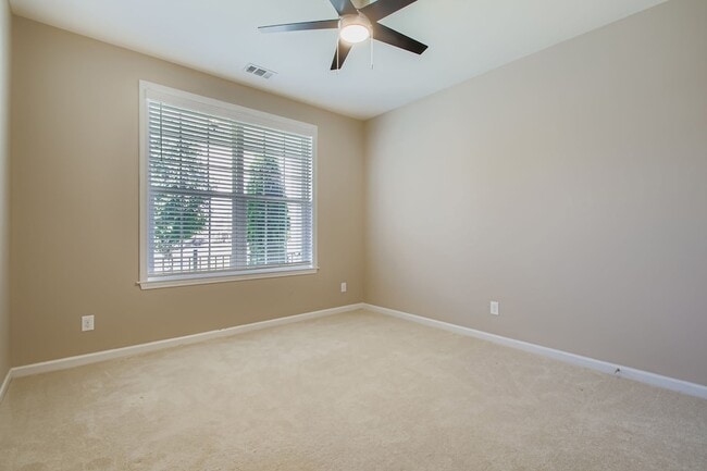 Building Photo - 2520 River Trail Dr