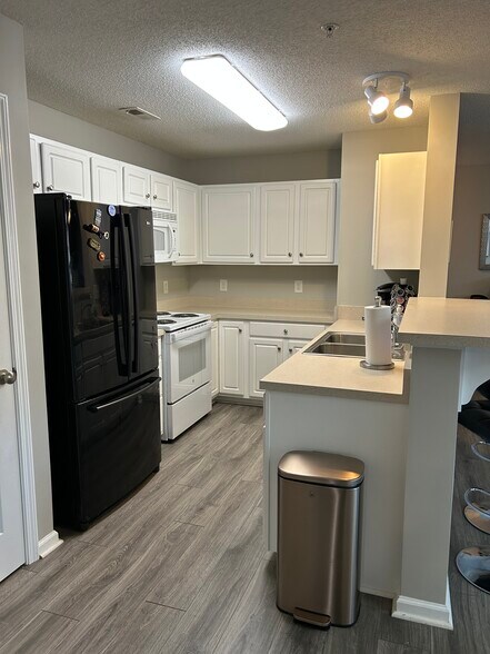 Large fridge and ample counter space - 4305 Timberbrooke Dr