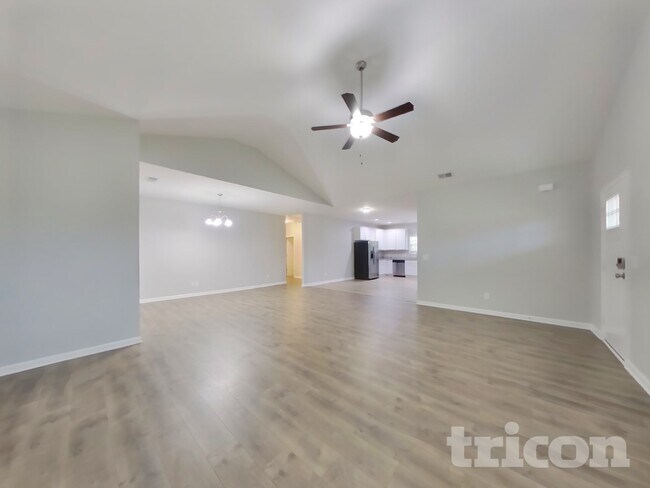 Building Photo - 912 Stokewood Pl