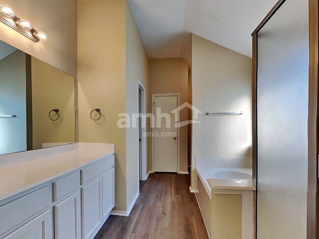 Building Photo - 1349 Illinois Ave