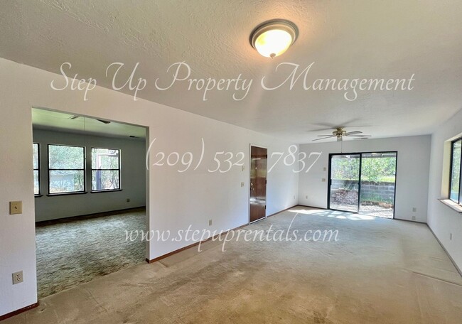 Building Photo - Cozy All Electric, 3 Bed 2 Bath Home in Phoenix Lake Estates!