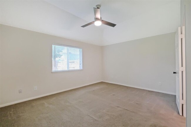 Building Photo - 21734 Maple Bluff Dr