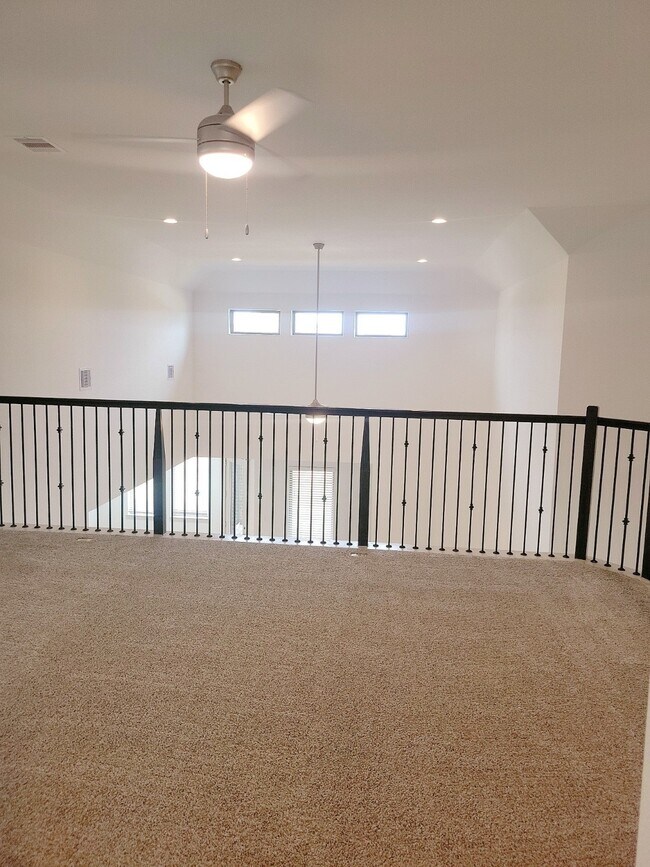 Building Photo - 28434 Eli Eagle St