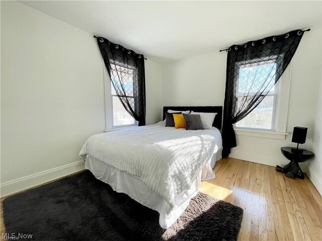 Building Photo - 250 Center Rd