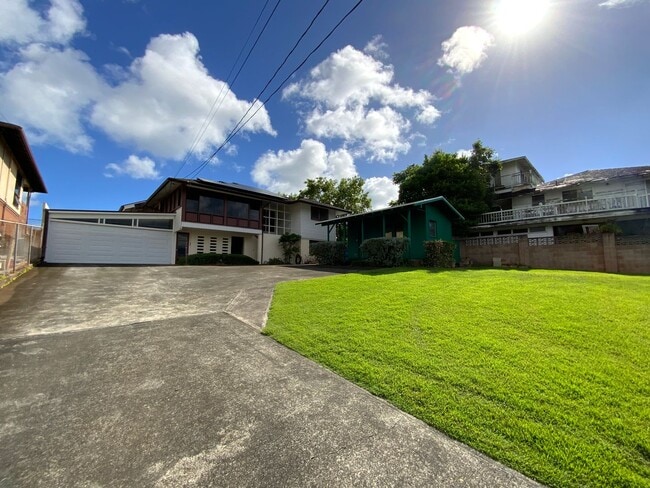 Building Photo - T1247ach