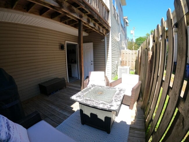 Building Photo - 5409 Saint Stephens Ct