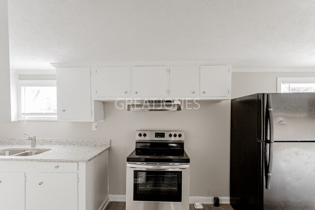 Building Photo - 3920 Meritas Dr