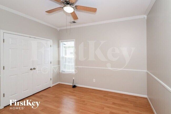 Building Photo - 388 Walker Way