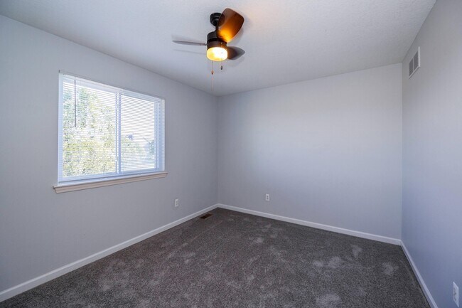 Building Photo - 7798 Greene Farm Dr
