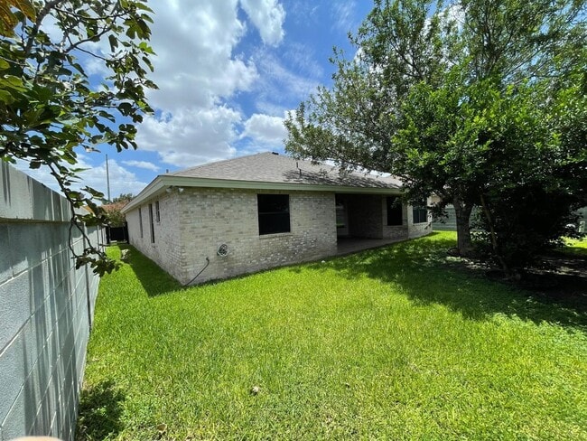 Building Photo - 3110 Conde Dr