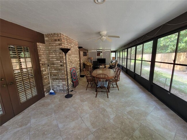 Building Photo - 2015 NW 38th Dr