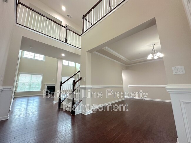 Building Photo - 1007 Anatrella Ln NW