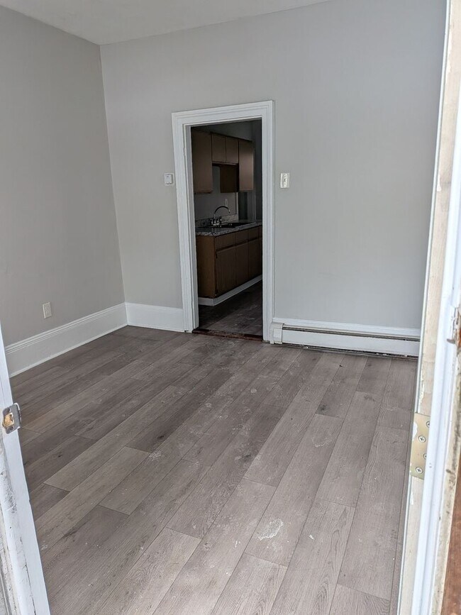 Building Photo - 921-923 Lonergan Ct Dira EFH