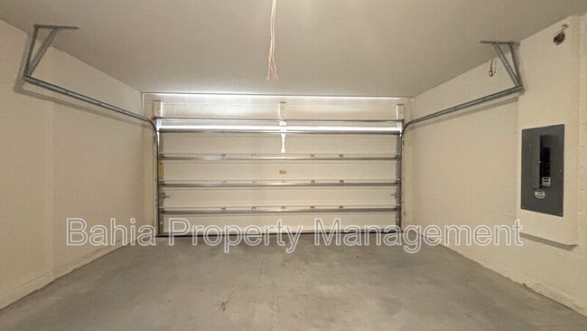 Building Photo - 2980 Waterlily Wy