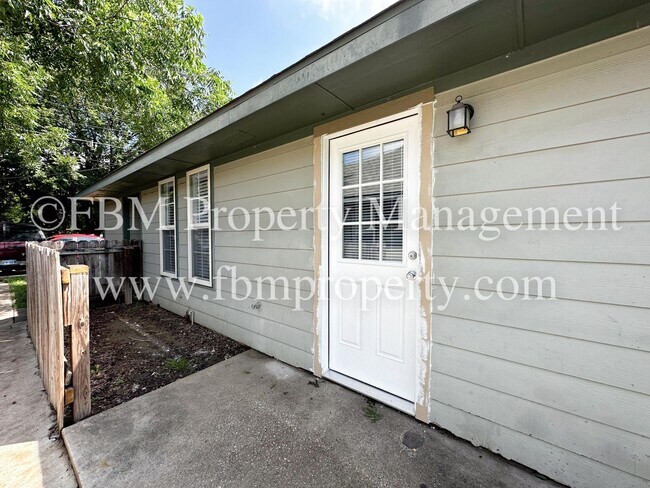 Building Photo - 107 Ave B