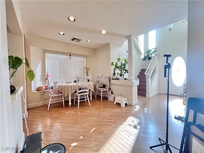 Building Photo - 6694 Melodic Ct