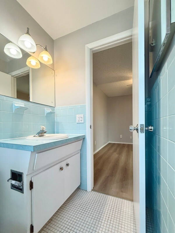 Building Photo - 2455 Finlandia Ln