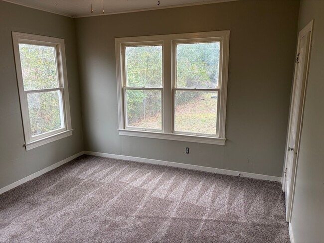 Building Photo - Gorgeous 2 Bedroom Home in Sunset Acres