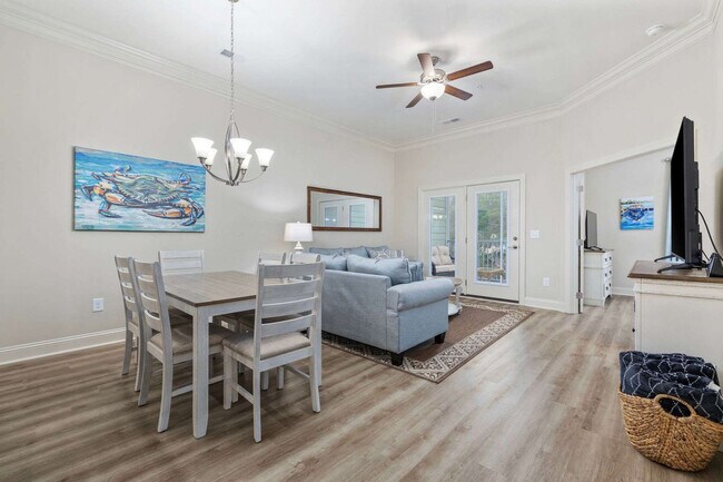 Building Photo - 587A Sunnyside Ave