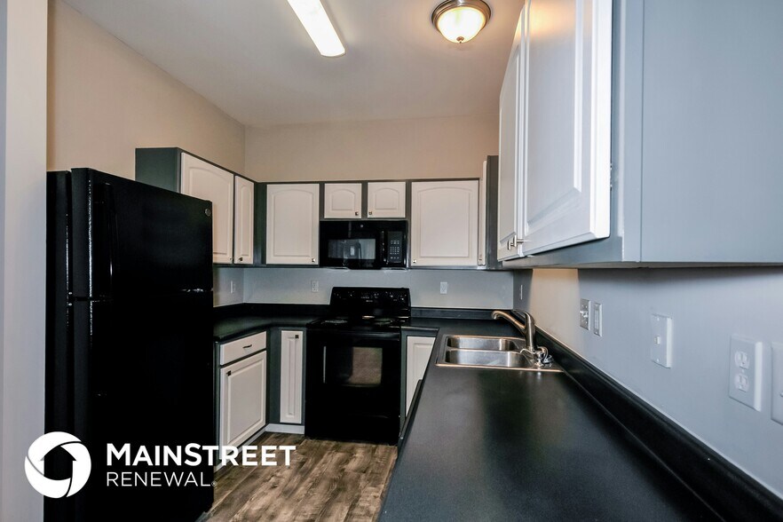 Building Photo - 1010 Glengarry Dr