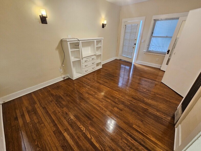 Building Photo - 1334 2nd St