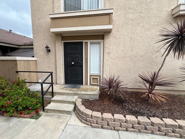 Building Photo - 6840 Bear River Row