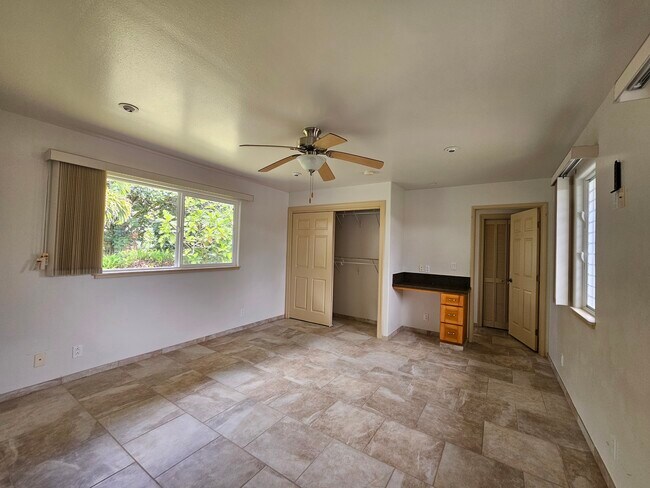 Building Photo - 15-1331-1331 24th Ave