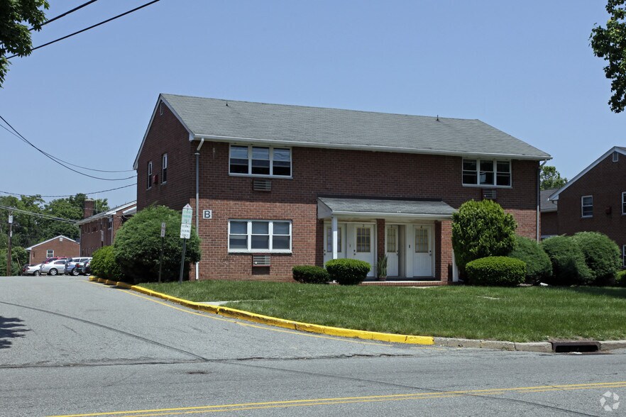 Troy Gardens Apartments - 220 Littleton Rd Parsippany NJ 07054