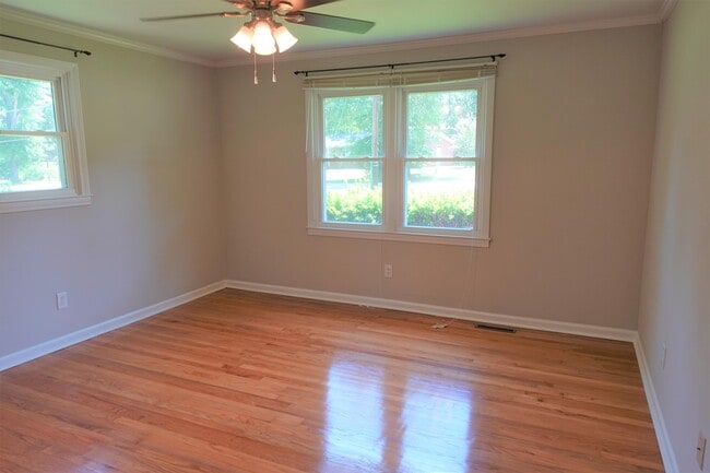 Building Photo - 115 Konnarock Cir