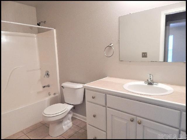 Building Photo - 451 Wisteria Dr