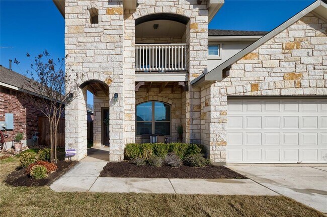 Building Photo - 5901 Scenic Lake Dr