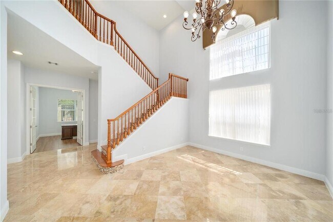 Building Photo - 2333 Pinehurst Ct