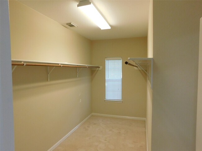Building Photo - 5527 Baron Ridge Ln