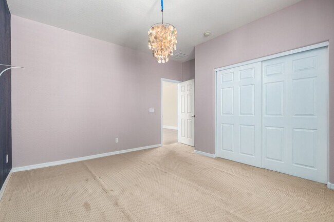 Building Photo - Private pool in highly sought after Goodye...