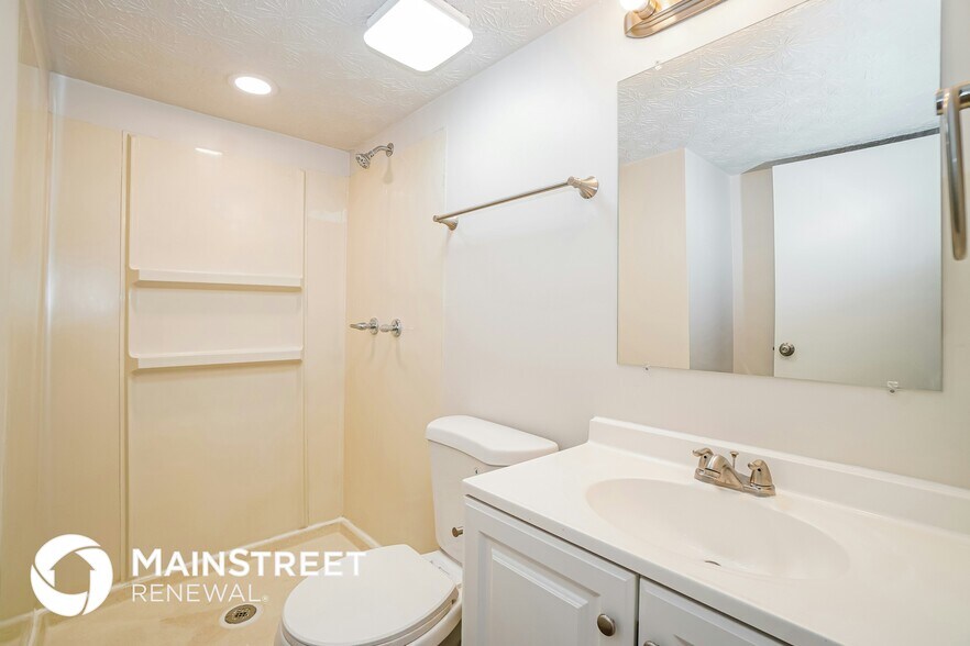 Building Photo - 511 Hilltop Dr