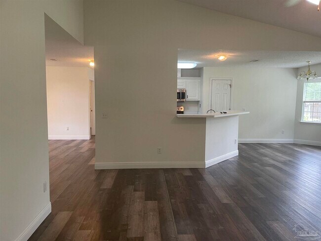 Building Photo - 1797 Cedrus Ln