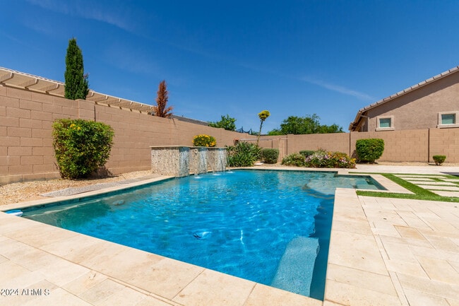 Building Photo - 9746 E Tumbleweed Ave