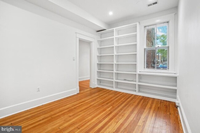 Building Photo - 1411 King St