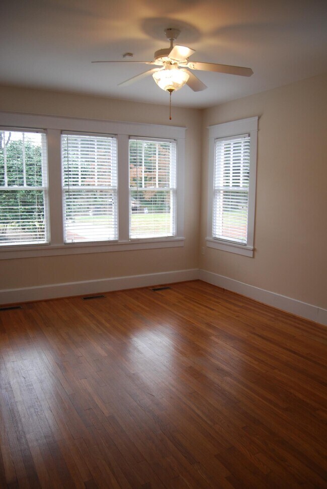 Building Photo - 2809 Lombardy Ct
