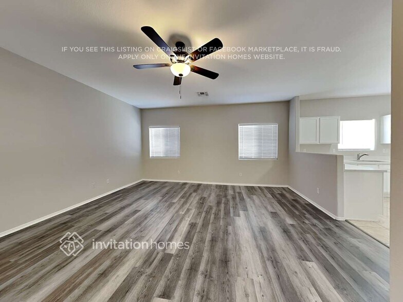 Building Photo - 5702 N 73rd Ln