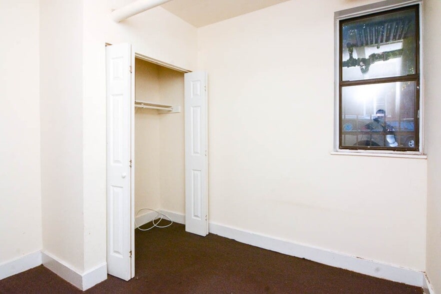 Building Photo - 1530 N Kedzie Ave