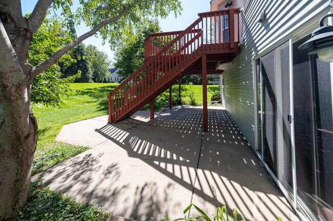 Building Photo - 12101 Waconia Cir NE